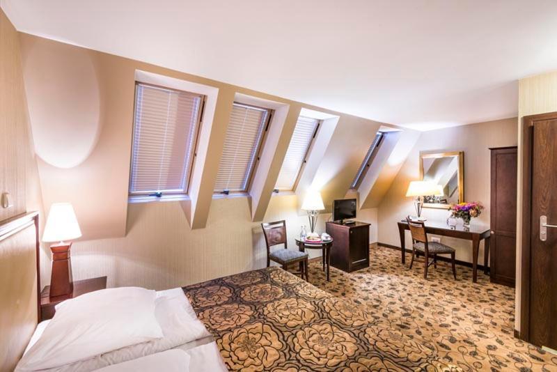 Great Polonia Krakow Kazimierz Aparthotel Ngoại thất bức ảnh